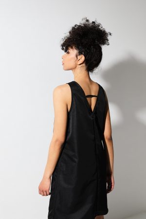 Essential black dress – abito nero SEAQUAL® YARN