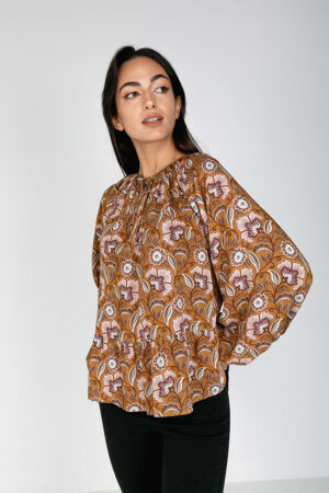 Nai blouse – blusa viscosa fantasia con balza